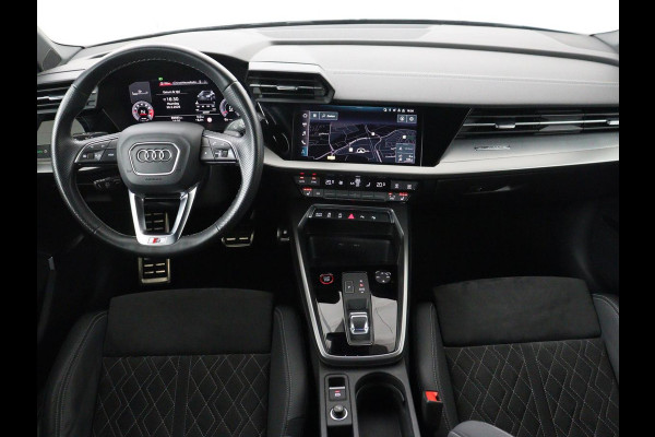 Audi A3 2.0 TFSI S3 quattro | Adaptive cruise | Bang & Olufsen | Matrix LED | Leder/Alcantara | Park Assist | Stoelverwarming | Virtual Cockpit | Carplay | Navigatie | Sportstoelen | Climate control