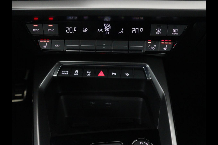 Audi A3 2.0 TFSI S3 quattro | Adaptive cruise | Bang & Olufsen | Matrix LED | Leder/Alcantara | Park Assist | Stoelverwarming | Virtual Cockpit | Carplay | Navigatie | Sportstoelen | Climate control