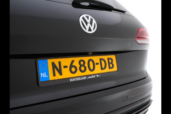 Volkswagen Touareg 3.0 TDI R-Line (INCL-BTW) Aut. *LEATHER | FULL-LED | BLIND-SPOT | HEATED-COMFORTSEATS | AIR-SUSPENSION | KEYLESS | CAMERA | NAVI-FULLMAP | PRIVACY-GLASS | ADAPTIVE-CRUISE |  SHIFT-PADDLES | TOWBAR*