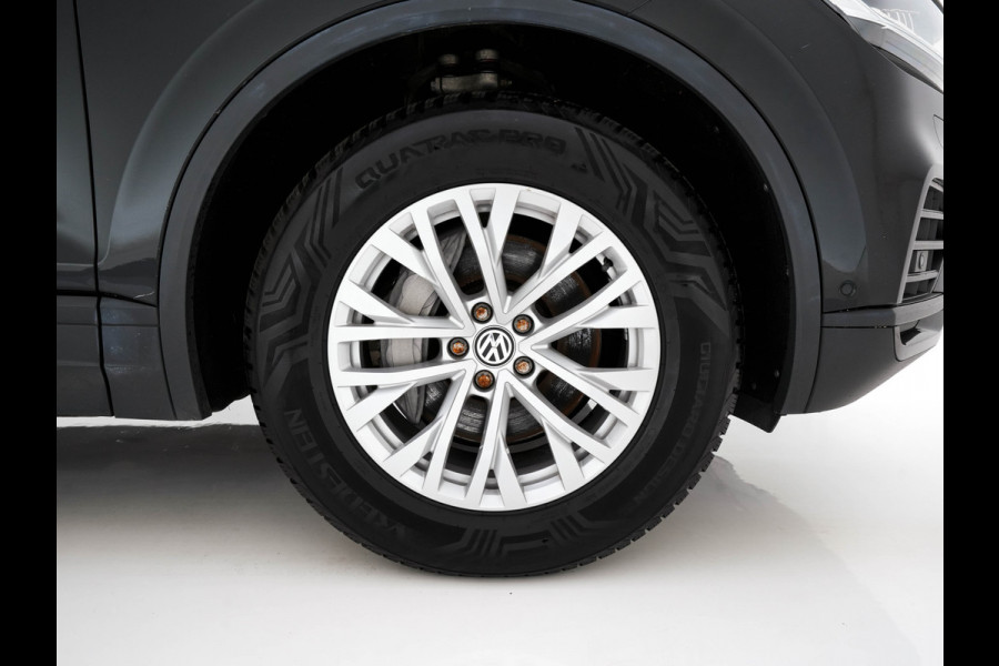 Volkswagen Touareg 3.0 TDI R-Line (INCL-BTW) Aut. *LEATHER | FULL-LED | BLIND-SPOT | HEATED-COMFORTSEATS | AIR-SUSPENSION | KEYLESS | CAMERA | NAVI-FULLMAP | PRIVACY-GLASS | ADAPTIVE-CRUISE |  SHIFT-PADDLES | TOWBAR*
