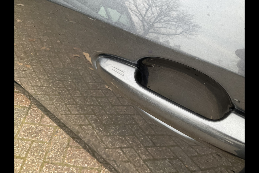 Toyota RAV4 2.5 Hybrid AWD Plug-in Leer Stoel/Stuurverw Carplay Trekhaak Keyless PHEV