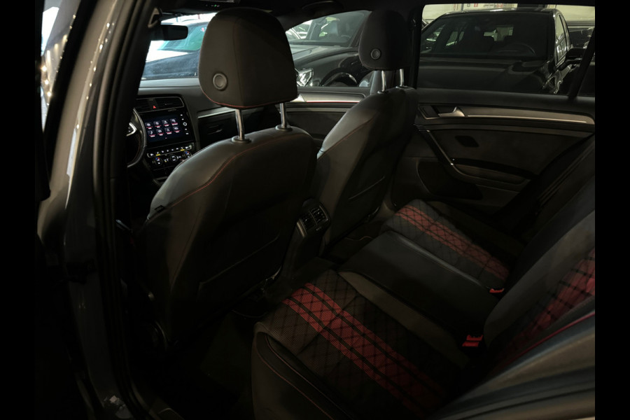 Volkswagen Golf 2.0 TSI GTI TCR Pano|Keyless|DCC|ACC|Camera