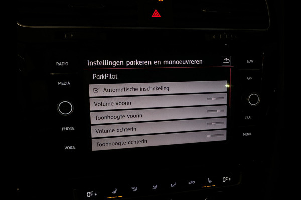 Volkswagen Golf 2.0 TSI GTI TCR Pano|Keyless|DCC|ACC|Camera