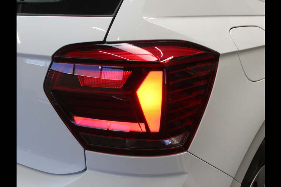 Volkswagen Polo 1.0 MPI Comfortline AIRCO | ADAPCRUISE | CARPLAY | NAVI | DAB | LED | STB