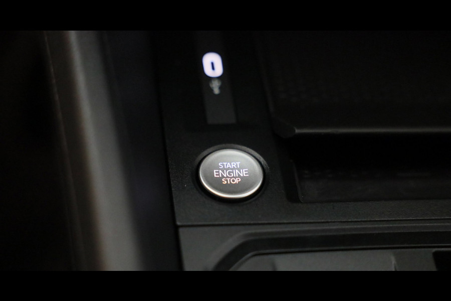 Volkswagen Caddy Cargo 2.0 TDI R Line / AUT / Leder / Digital Cockpit / Acc / Schuifdeur 2x / Stoelverwarming / Led / Pdc / 18 Inc