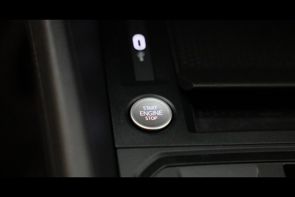 Volkswagen Caddy Cargo 2.0 TDI R Line / AUT / Leder / Digital Cockpit / Acc / Schuifdeur 2x / Stoelverwarming / Led / Pdc / 18 Inc