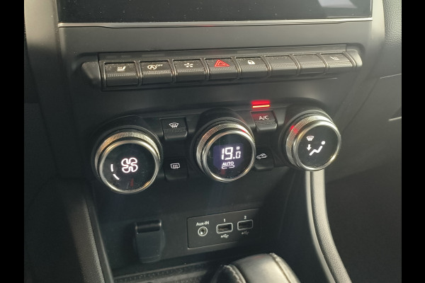 Renault Captur 1.3 TCe 140 Intens uit 2023 Rijklaar + 12 maanden Bovag-garantie Henk Jongen Auto's in Helmond,  al 50 jaar service zoals 't hoort!