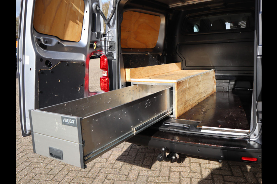 Opel Vivaro 2.0 177pk Euro 6 Automaat DC 5 Pers. - Trekhaak - Apple