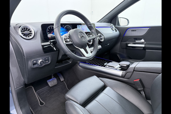Mercedes-Benz B-Klasse 250e Luxury // Trekhaak // Panorama dak // Camera // MultiBeam LED // Sfeerverlichting // Stoelverwarming // Wide Screen