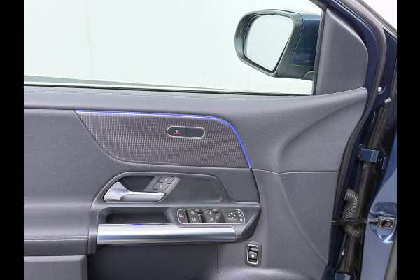Mercedes-Benz B-Klasse 250e Luxury // Trekhaak // Panorama dak // Camera // MultiBeam LED // Sfeerverlichting // Stoelverwarming // Wide Screen