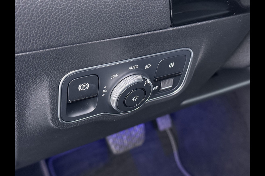 Mercedes-Benz B-Klasse 250e Luxury // Trekhaak // Panorama dak // Camera // MultiBeam LED // Sfeerverlichting // Stoelverwarming // Wide Screen