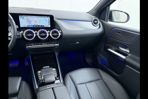 Mercedes-Benz B-Klasse 250e Luxury // Trekhaak // Panorama dak // Camera // MultiBeam LED // Sfeerverlichting // Stoelverwarming // Wide Screen
