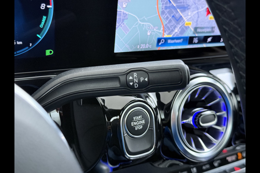 Mercedes-Benz B-Klasse 250e Luxury // Trekhaak // Panorama dak // Camera // MultiBeam LED // Sfeerverlichting // Stoelverwarming // Wide Screen