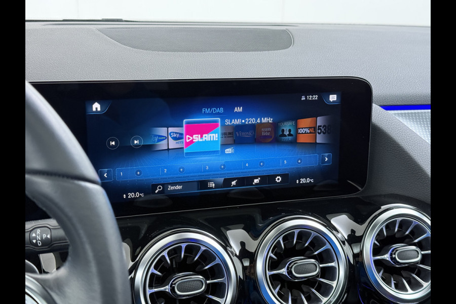 Mercedes-Benz B-Klasse 250e Luxury // Trekhaak // Panorama dak // Camera // MultiBeam LED // Sfeerverlichting // Stoelverwarming // Wide Screen