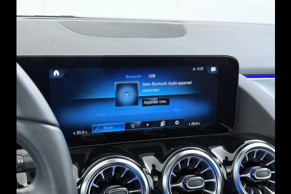 Mercedes-Benz B-Klasse 250e Luxury // Trekhaak // Panorama dak // Camera // MultiBeam LED // Sfeerverlichting // Stoelverwarming // Wide Screen