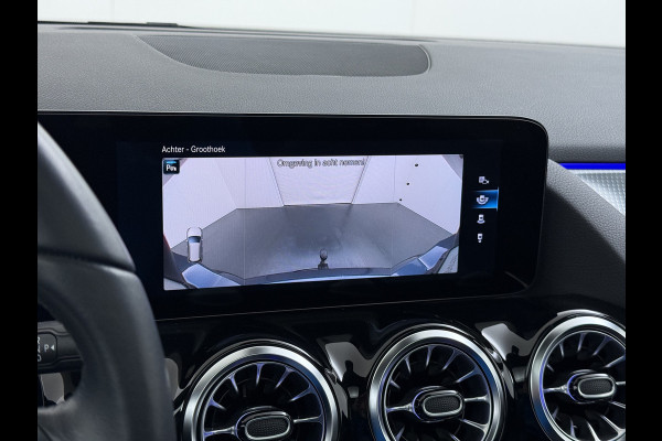 Mercedes-Benz B-Klasse 250e Luxury // Trekhaak // Panorama dak // Camera // MultiBeam LED // Sfeerverlichting // Stoelverwarming // Wide Screen