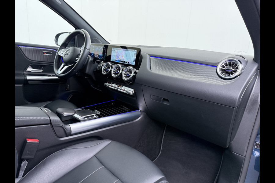 Mercedes-Benz B-Klasse 250e Luxury // Trekhaak // Panorama dak // Camera // MultiBeam LED // Sfeerverlichting // Stoelverwarming // Wide Screen