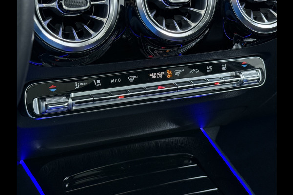 Mercedes-Benz B-Klasse 250e Luxury // Trekhaak // Panorama dak // Camera // MultiBeam LED // Sfeerverlichting // Stoelverwarming // Wide Screen