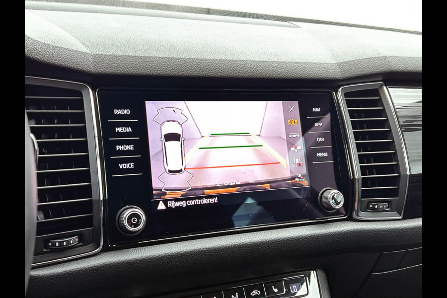 Škoda Kodiaq 1.5 TSI 150pk Automaat Style 7p. | Navigatie | Apple Carplay/Android Auto | Adaptive Cruise Control | Parkeer sensoren | Camera | Elektrische achterklep | Stoel- en stuurverwarming | Virtual Cockpit | Keyless Entry/Start | Ledverlichting | Getinte ramen | Climate Control
