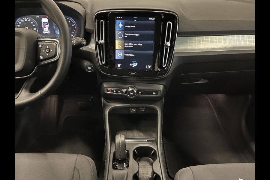 Volvo XC40 1.5 T2 Business Pro | Climate Control | Navigatie | Apple Carplay/Android Auto | PDC Achter | Trekhaak | Cruise Control | Lichtmetalen Velgen