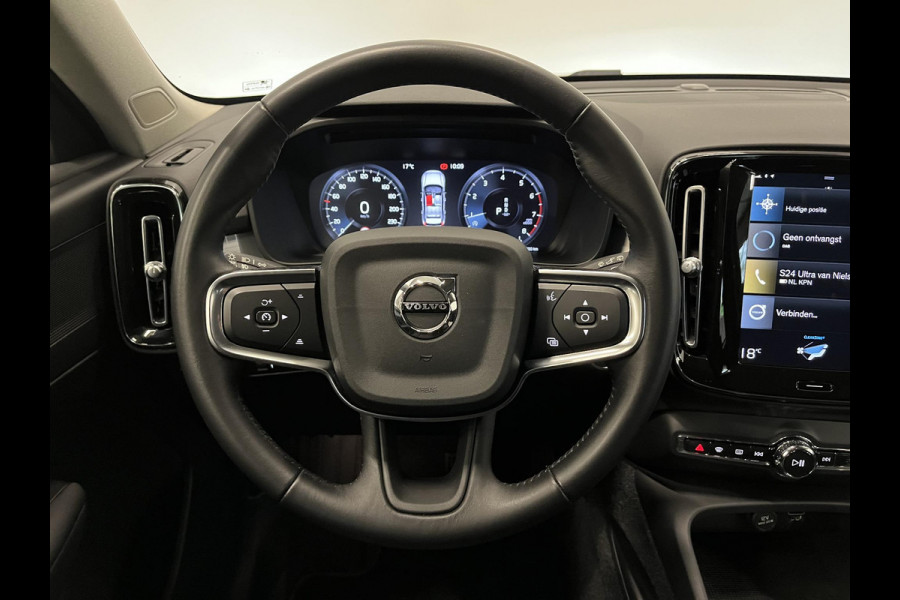 Volvo XC40 1.5 T2 Business Pro | Climate Control | Navigatie | Apple Carplay/Android Auto | PDC Achter | Trekhaak | Cruise Control | Lichtmetalen Velgen