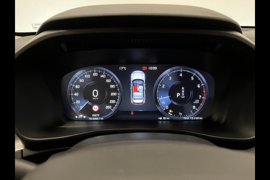 Volvo XC40 1.5 T2 Business Pro | Climate Control | Navigatie | Apple Carplay/Android Auto | PDC Achter | Trekhaak | Cruise Control | Lichtmetalen Velgen