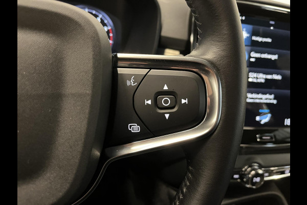 Volvo XC40 1.5 T2 Business Pro | Climate Control | Navigatie | Apple Carplay/Android Auto | PDC Achter | Trekhaak | Cruise Control | Lichtmetalen Velgen
