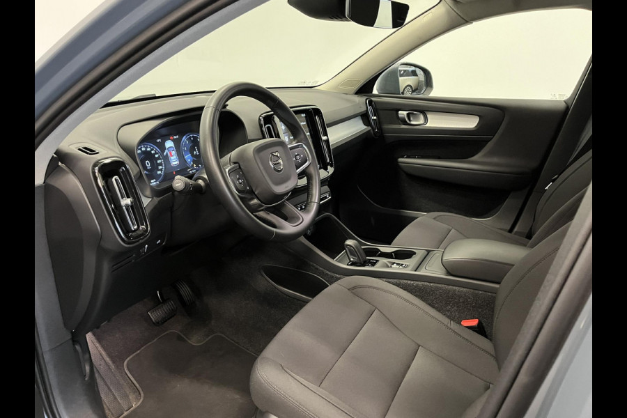 Volvo XC40 1.5 T2 Business Pro | Climate Control | Navigatie | Apple Carplay/Android Auto | PDC Achter | Trekhaak | Cruise Control | Lichtmetalen Velgen