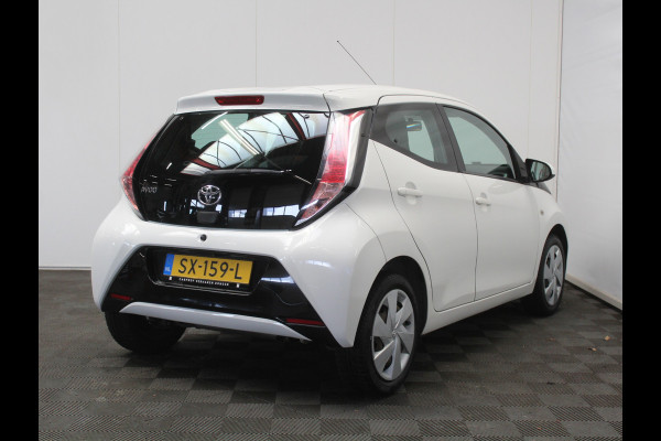 Toyota Aygo 1.0 VVT-i x-fun AIRCO | CAMERA | STB | LED | ELRM/SP | CV