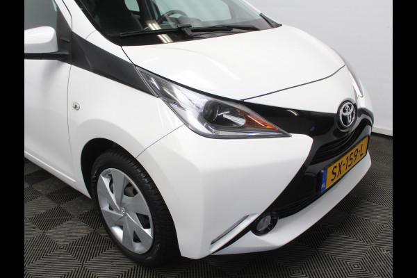 Toyota Aygo 1.0 VVT-i x-fun AIRCO | CAMERA | STB | LED | ELRM/SP | CV