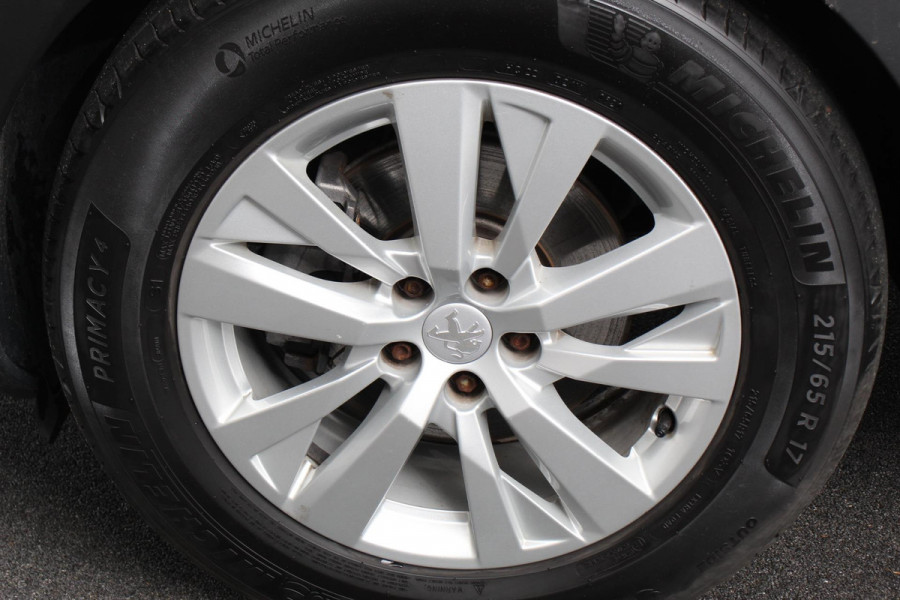 Peugeot 3008 1.2 PureTech 131pk Automaat Active | Navigatie | Apple Carplay/Android Auto | Cruise Control | Parkeersensor achter | Climate Control | Stoelverwarming | Virtual Cockpit