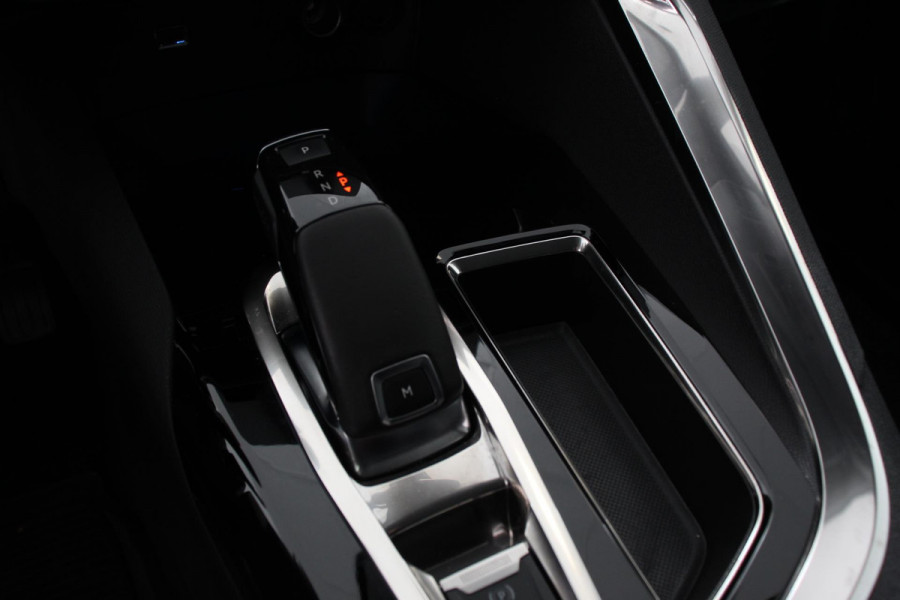 Peugeot 3008 1.2 PureTech 131pk Automaat Active | Navigatie | Apple Carplay/Android Auto | Cruise Control | Parkeersensor achter | Climate Control | Stoelverwarming | Virtual Cockpit
