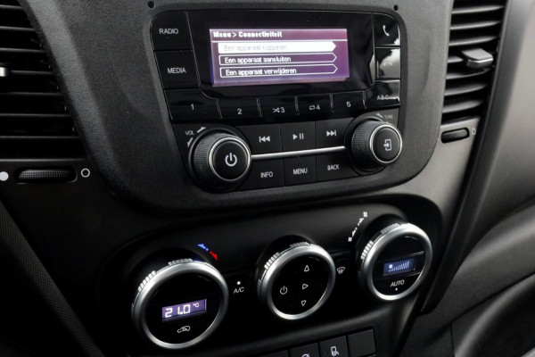 Iveco Daily 35C14 136pk Bakwagen met laadklep en zijdeur 04-2024