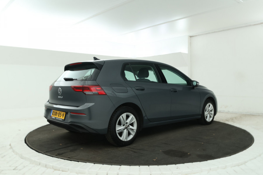Volkswagen Golf 1.0 TSI Life Business 5 Deurs hb, Navigatie, Airco,