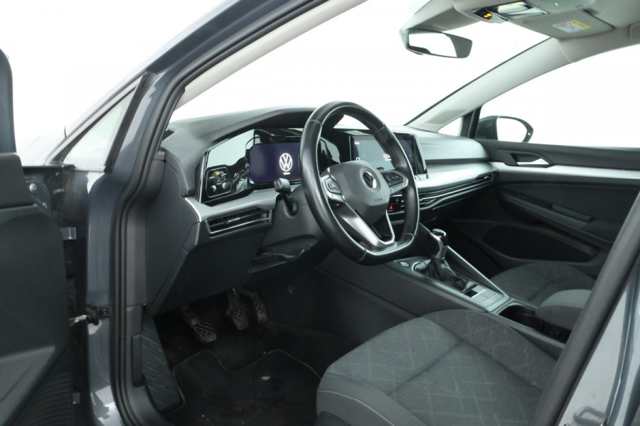 Volkswagen Golf 1.0 TSI Life Business 5 Deurs hb, Navigatie, Airco,