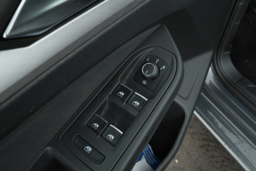 Volkswagen Golf 1.0 TSI Life Business 5 Deurs hb, Navigatie, Airco,