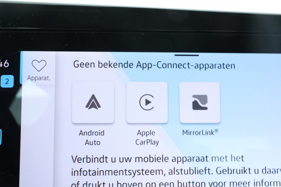 Volkswagen Golf 1.0 TSI Life Business 5 Deurs hb, Navigatie, Airco,