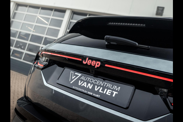 Jeep Compass 1.2 e-Hybrid First Edition | Uit voorraad leverbaar | Adapt. Cruise | Camera | Carplay | 18" | Elektr. A-Klep | Navi | Winter Pack | Schuif/Kanteldak