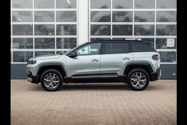 Jeep Compass 1.2 e-Hybrid First Edition | Uit voorraad leverbaar | Adapt. Cruise | Camera | Carplay | 18" | Elektr. A-Klep | Navi | Winter Pack | Schuif/Kanteldak