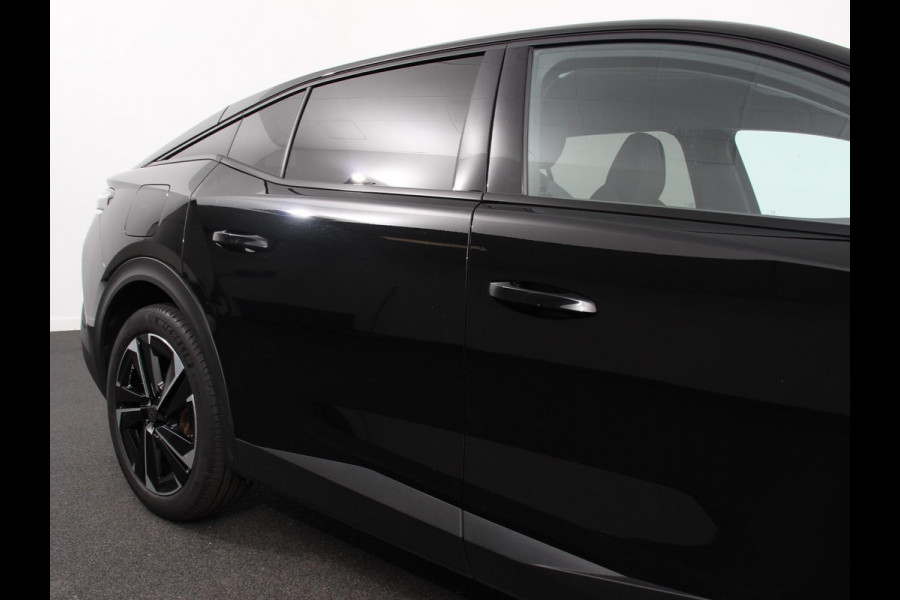 Peugeot 408 1.2 PureTech Allure Pack 130 Automaat | Comfort Pakket | Ergo comfort stoel | Electrische stoelverstelling | Lichmetalen Velgen | stoelverwarming | Camera | Navigatie | Climate Control | Dab | Led | Parkeer sensoren