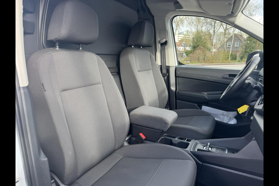 Ford Transit Connect 2.0 EcoBlue L1 Trend | SCI | 122pk | Automaat | Nieuw model | Trekhaak | Zwarte velgen | Race striping