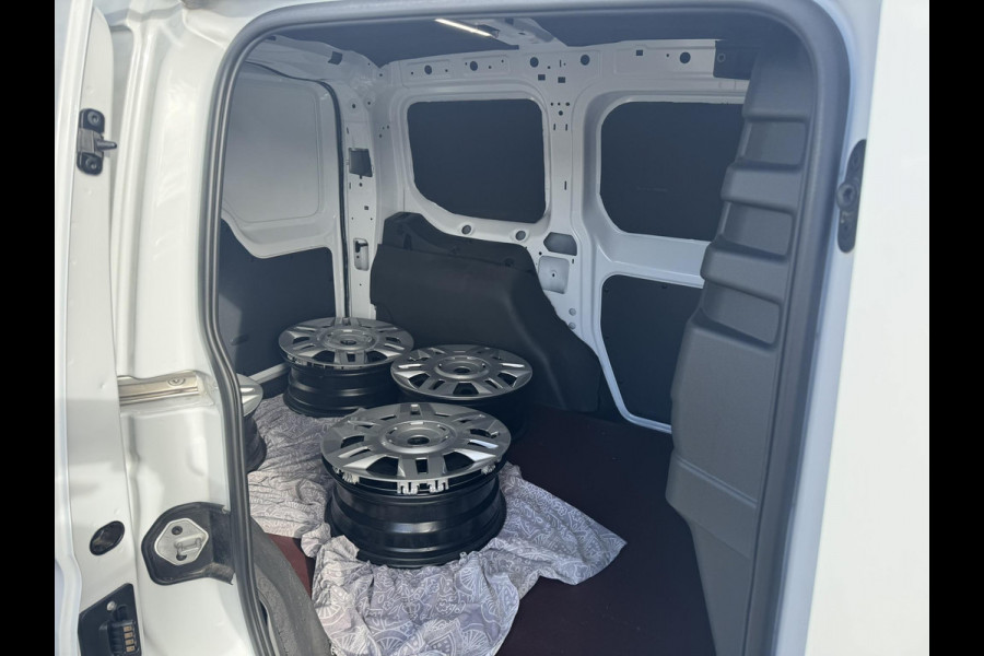 Ford Transit Connect 2.0 EcoBlue L1 Trend | SCI | 122pk | Automaat | Nieuw model | Trekhaak | Zwarte velgen | Race striping