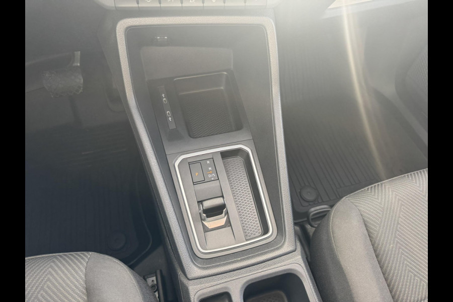 Ford Transit Connect 2.0 EcoBlue L1 Trend | SCI | 122pk | Automaat | Nieuw model | Trekhaak | Zwarte velgen | Race striping