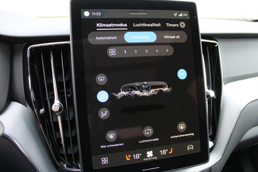 Volvo XC60 2.0 T8 Plug-in hybrid Plus Black Edition Head-up | 360 | Zwenkbare trekhaak | Panoramadak