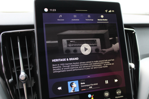 Volvo XC60 2.0 T8 Plug-in hybrid AWD Ultra Black Edition | Trekhaak | Panoramadak | Head-Up | 360 Camera