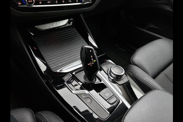 BMW X3 XDrive20i Launch Edition High Executive (Dealer OnderH, Navi, Camera, Parkeersensoren, StoelV, Cruise Con, Climate Con,Etc)