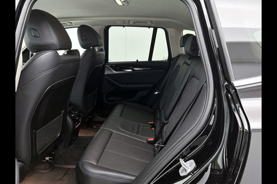 BMW X3 XDrive20i Launch Edition High Executive (Dealer OnderH, Navi, Camera, Parkeersensoren, StoelV, Cruise Con, Climate Con,Etc)