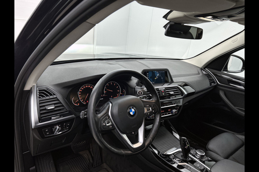 BMW X3 XDrive20i Launch Edition High Executive (Dealer OnderH, Navi, Camera, Parkeersensoren, StoelV, Cruise Con, Climate Con,Etc)