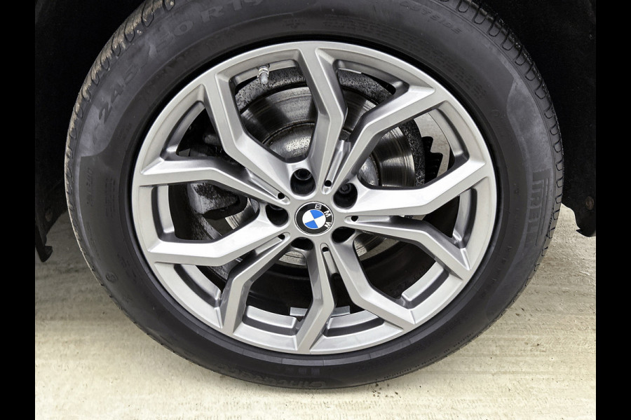 BMW X3 XDrive20i Launch Edition High Executive (Dealer OnderH, Navi, Camera, Parkeersensoren, StoelV, Cruise Con, Climate Con,Etc)