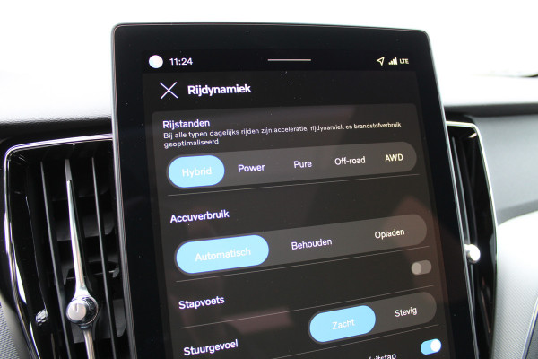 Volvo XC60 2.0 T8 Plug-in hybrid AWD Ultra Black Edition | Trekhaak | Panoramadak | Head-Up | 360 Camera